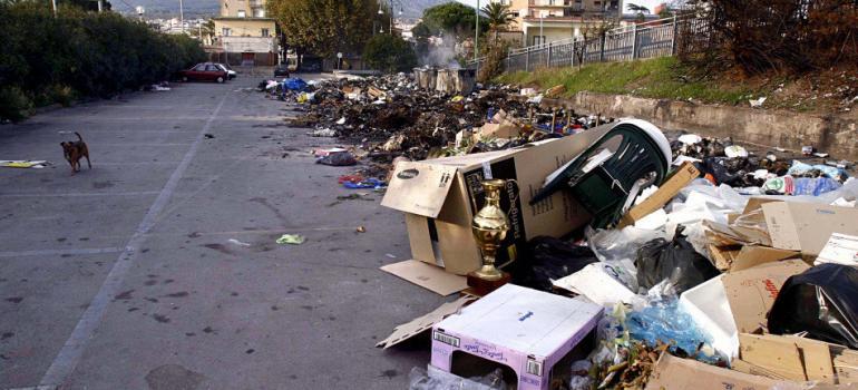 Terra dei fuochi. Brancaccio, dal Governo sceneggiata e passerelle. Basta speculazioni sulla pelle dei cittadini